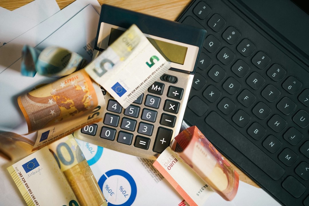 Esempio di organizzazione del bilancio familiare e pianificazione delle spese con il metodo delle buste